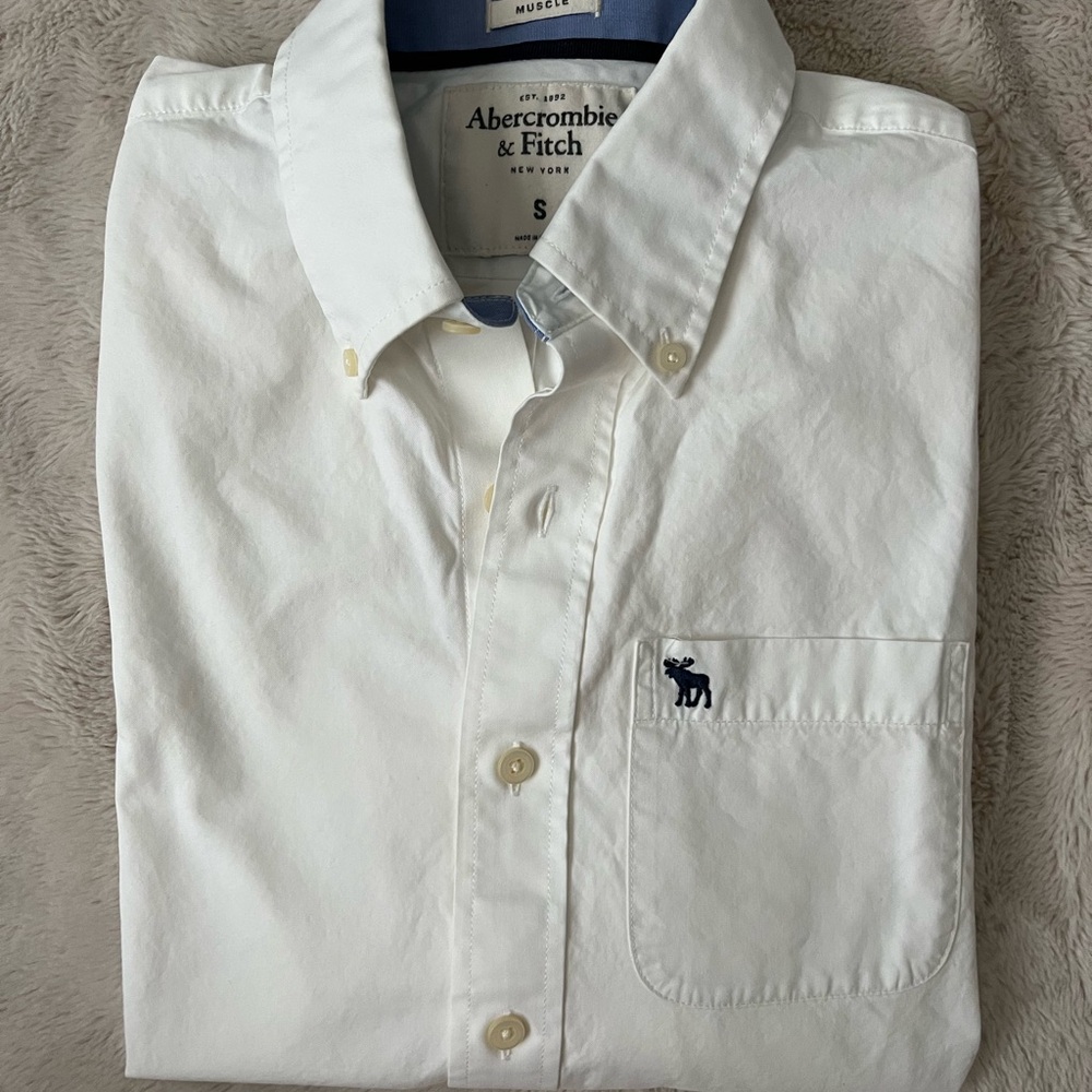 Abercrombie & Fitch Classic White Button-Down Shirt